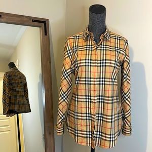 Burberry Classic shirt🇬🇧 size UK10 US8 IT42 in good condition, worn once only
